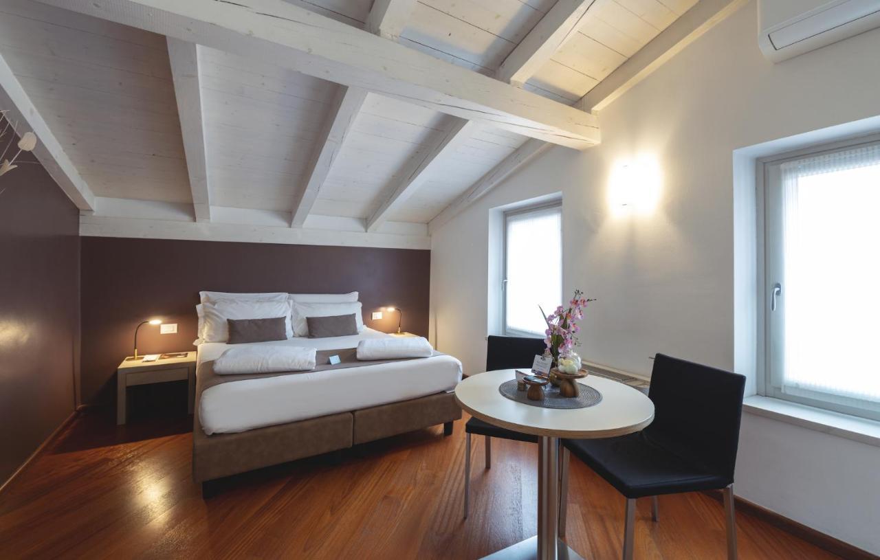 Hi Room Vicolo Del Vo Trento Exterior foto